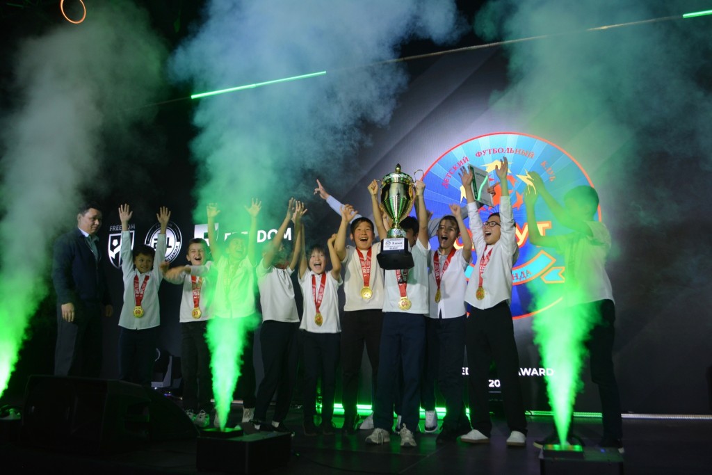 В Караганде завершили зимний сезон Freedom Balalar Football League