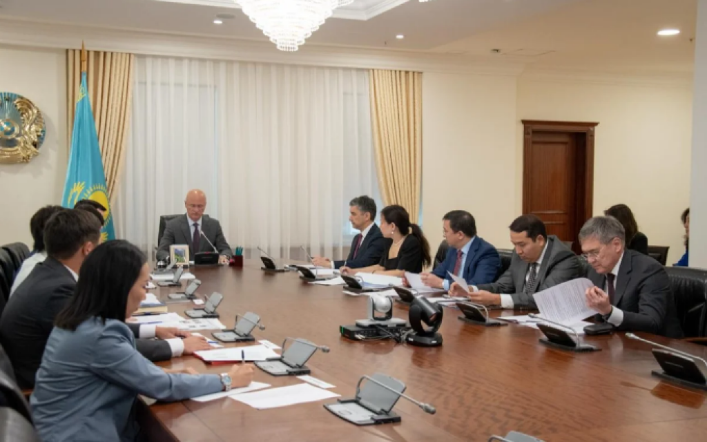 Внедрение ИИ в работу крупных промышленных предприятий обсудили в Правительстве РК