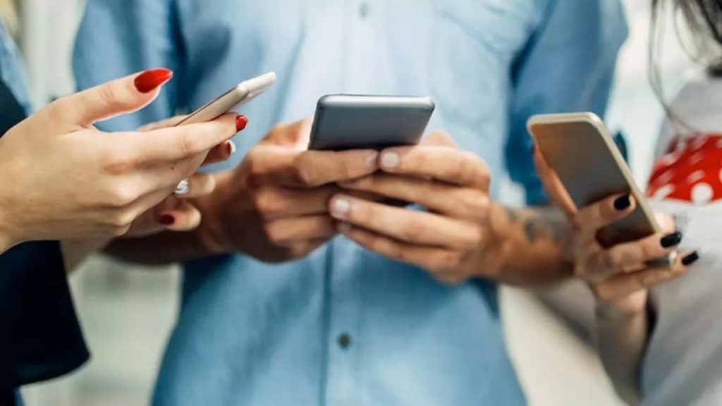 Почему растут цены на мобильную связь в Казахстане