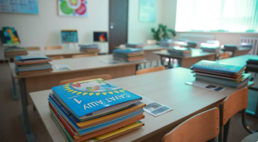 В каких классах школы выдадут учебники с правками по содержанию в новом учебном году