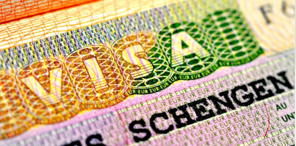 Шенгенская виза подорожала до 90 евро