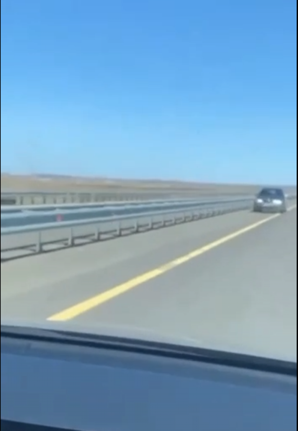 Водитель пропустил поворот на трассе Караганда-Астана и выехал на встречную полосу