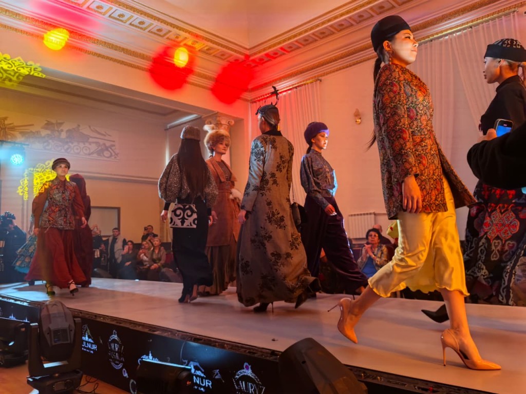 Қарағандыдағы NAURYZ-FASHION: қазіргі оқылымдағы ұлттық код