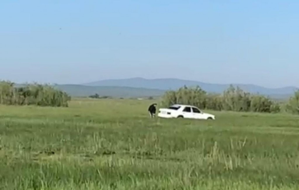 Карагандинские спасатели вызволили мужчину из грязевого плена