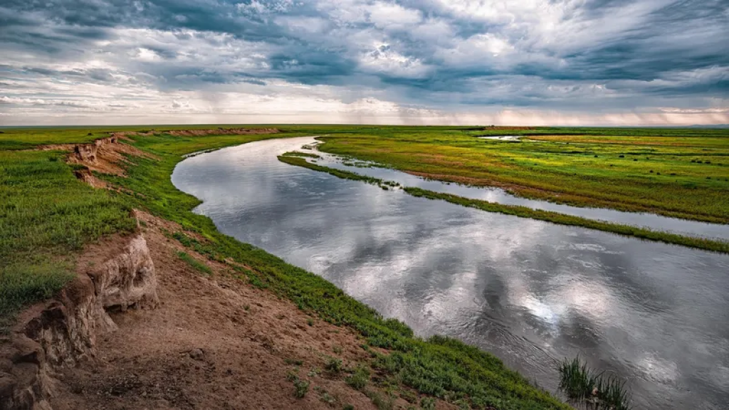 Кыргызстан поделится с Казахстаном водой