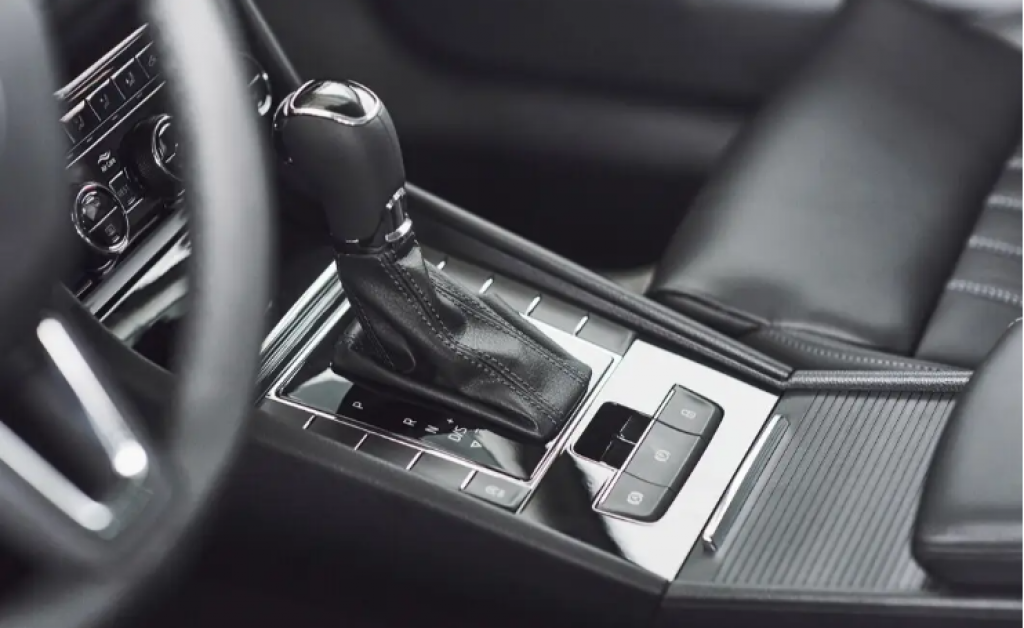 Покупку дорогого авто прокомментировали в управлении строительства Карагандинской области