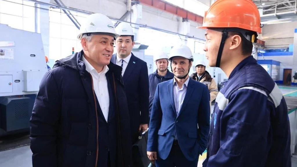 Встречи с трудовыми коллективами: новый формат диалога Ермаганбета Булекпаева