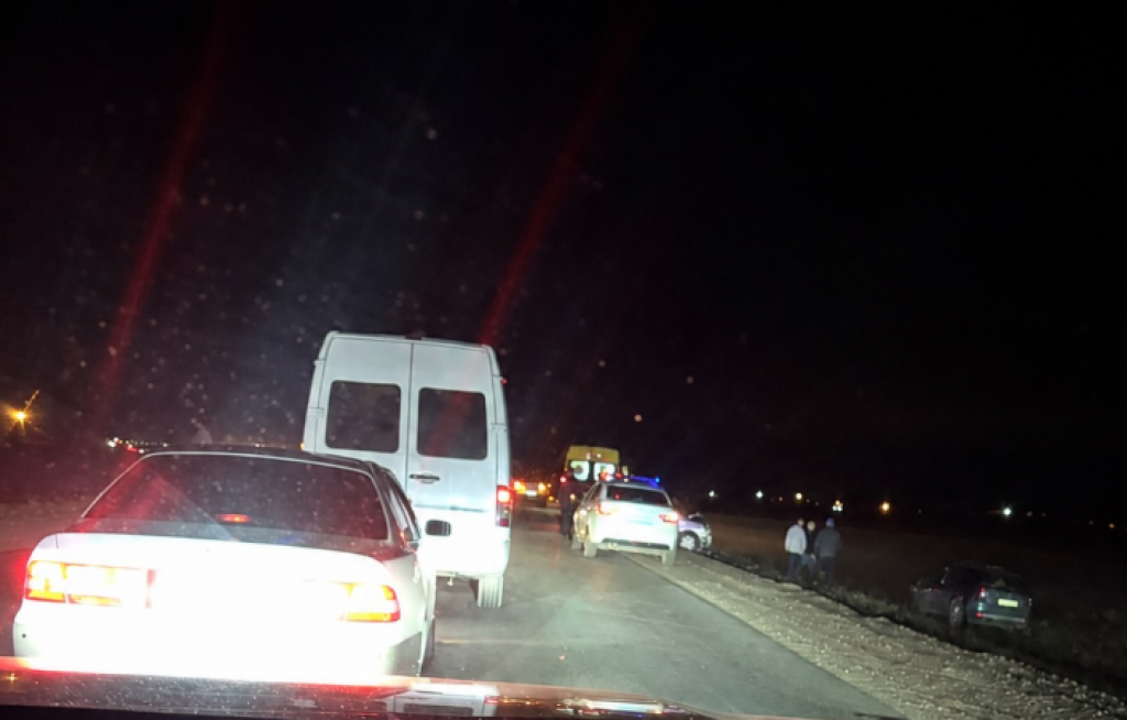 Четыре человека попали в больницу после ДТП в Шахтинске