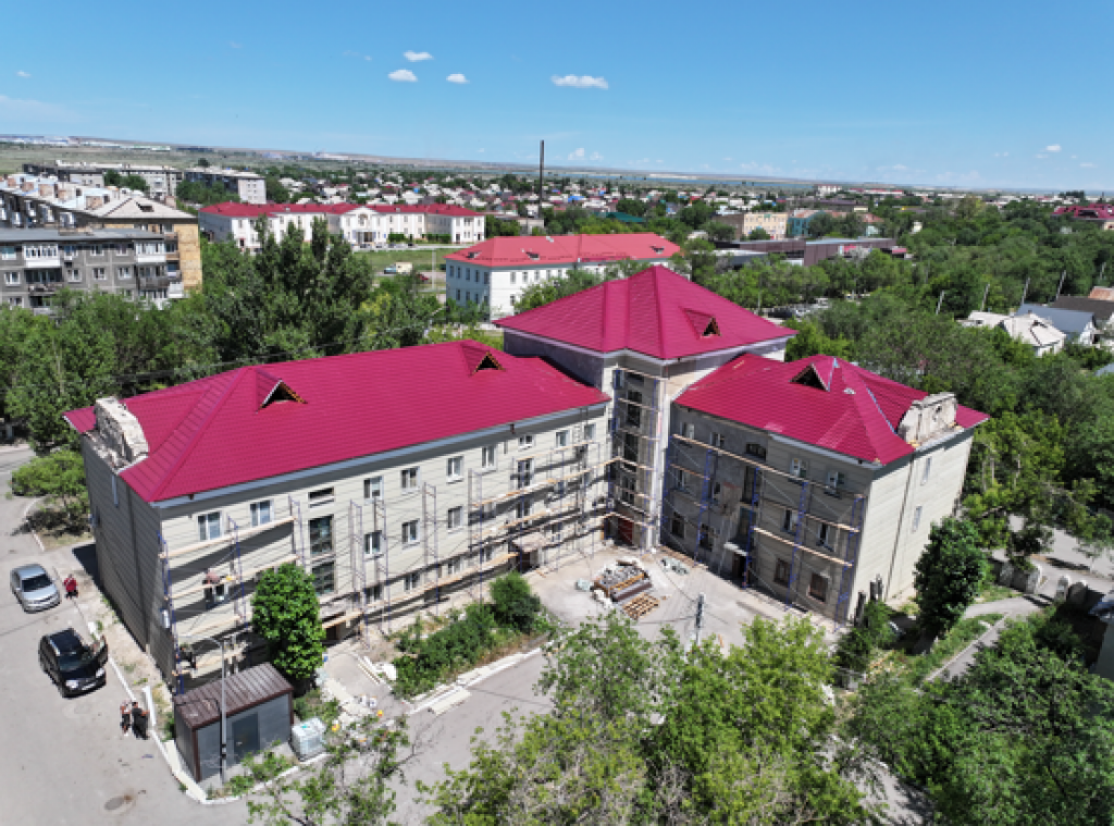 В Сарани стартовал масштабный ремонт фасадов и кровель многоквартирных домов