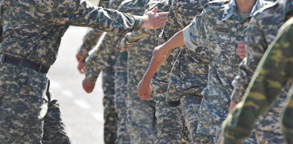 Трудных детей в Казахстане будут определять в военно-патриотические клубы