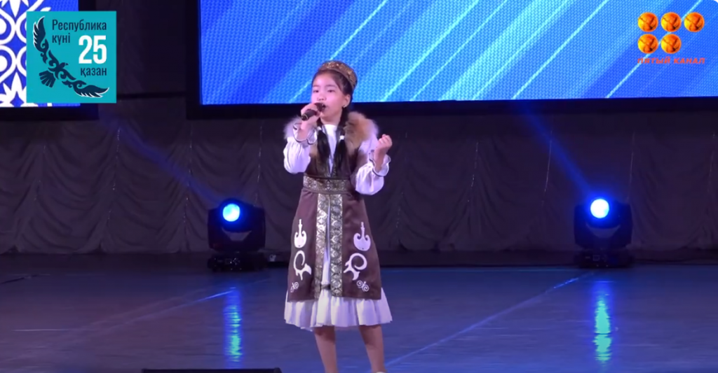 Республика күні қарсаңында оқушылар арасында облыстық патриоттық ән байқауы өтті