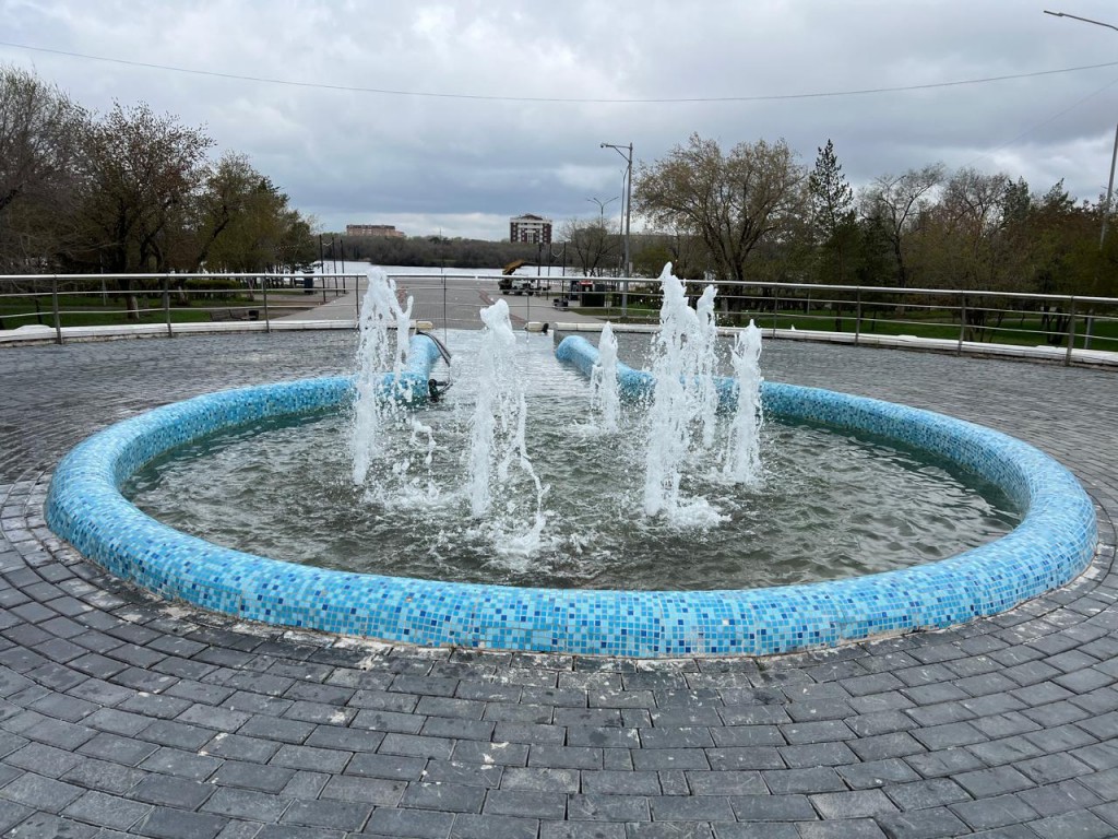 Не для развлечений: карагандинцам напоминают об опасности купания в фонтанах