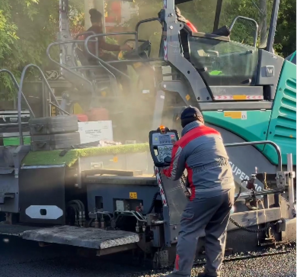 В Караганде дорогу на проспекте Сейфуллина строят с добавлением специального полимера