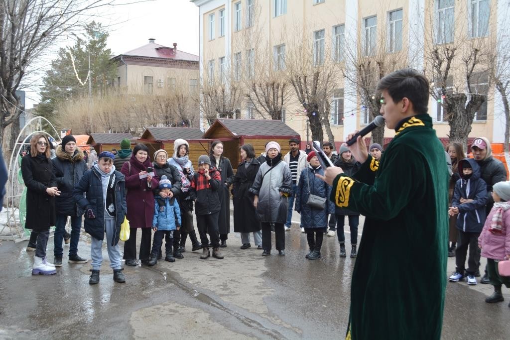 В карагандинском Центре Урбанистики празднуют Наурыз: здесь два дня будет проходить ярмарка