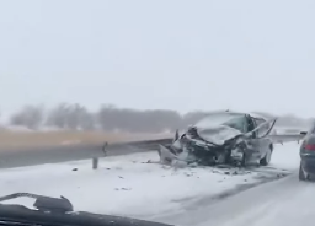 В ДТП на трассе Караганда — Шахтинск пострадали три человека