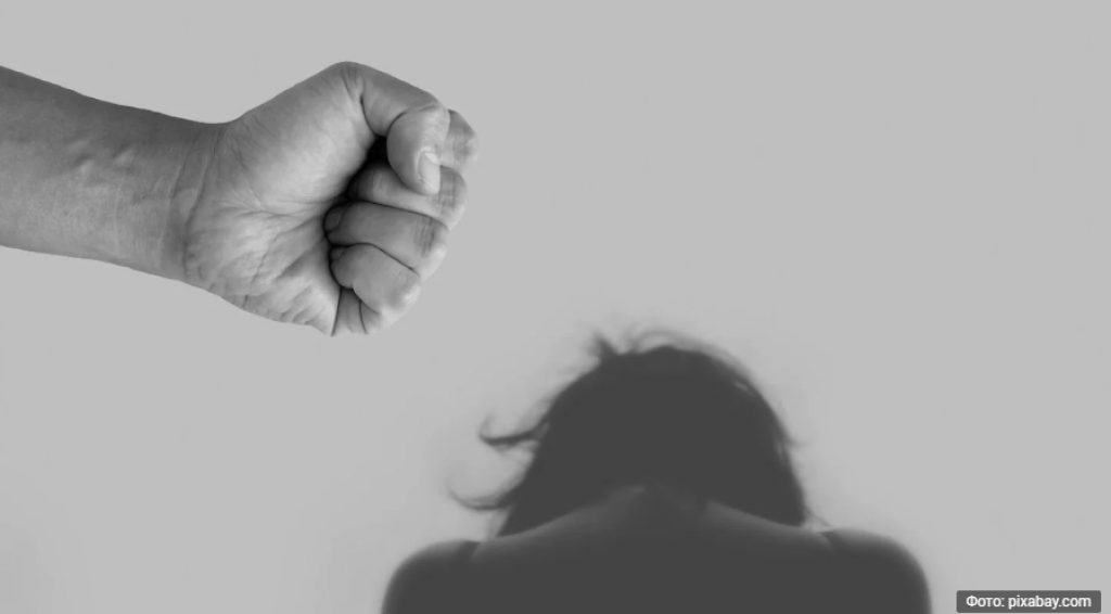 «Сейчас он её домой отвезёт, и что он с ней там сделает?» — карагандинец пожаловался на бездействие полиции