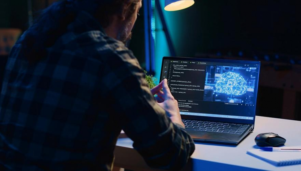 700 преподавателей обучаются на курсах по ИИ в Казахстане