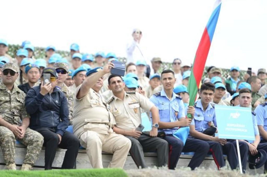 Сконструированных роботов привезли с собой участники военно-патриотического сбора молодежи 