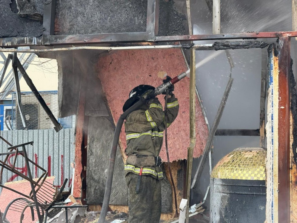 В Караганде при взрыве газового баллона в кафе пострадали четыре человека
