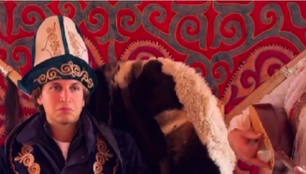 Популярный британский комик приехал в Казахстан и восхитился страной