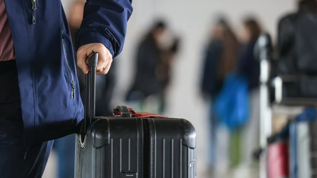 Запрет на выезд для коррупционеров будет рассмотрен на рабочей группе – Минюст РК