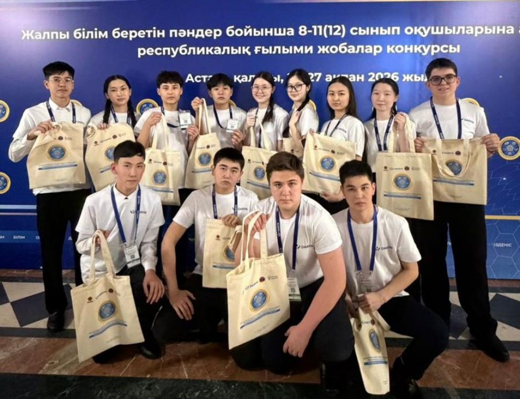 Ракетная платформа и бионический робот: карагандинцы взяли золото на национальном конкурсе