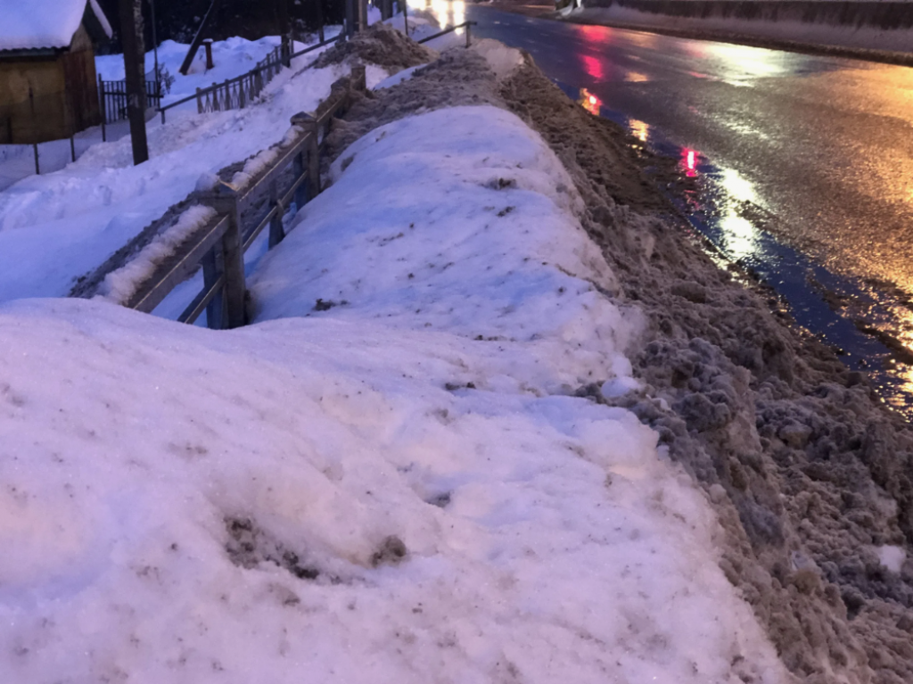 Акима Карагандинской области спросили про благоустройство улиц и коммунальных сетей