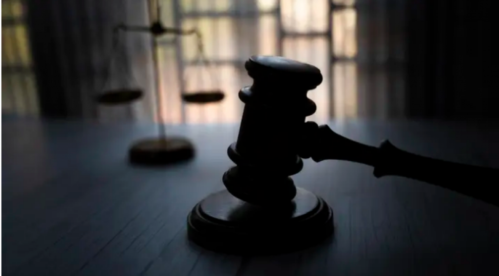 Карагандинец снял видео в суде и получил штраф