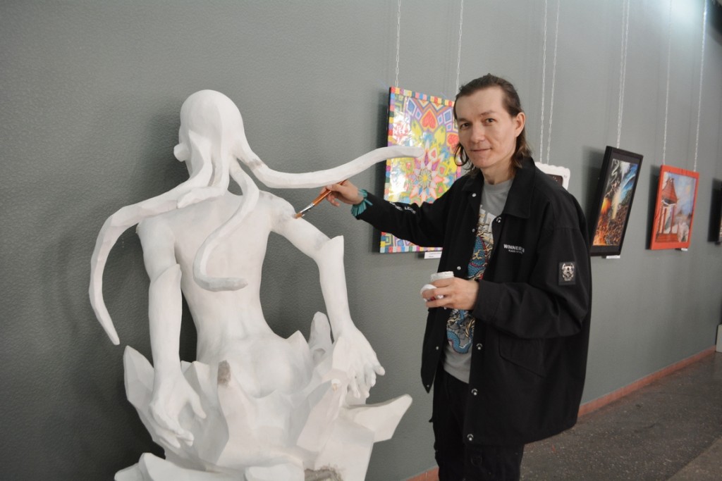 Сказочный мир: выставка Петра Батталова действует в галерее Караганды