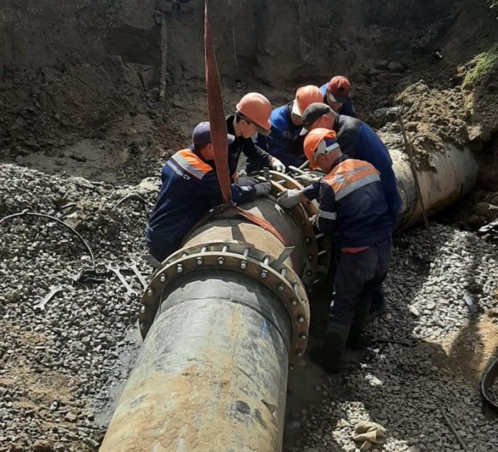 Аварийные работы на водоводе 800 мм завершили в Караганде