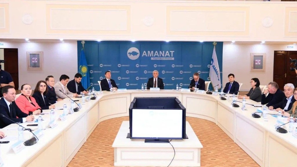 Новые проекты и рабочие места: как в Карагандинской области реализуется предвыборная программа партии Amanat