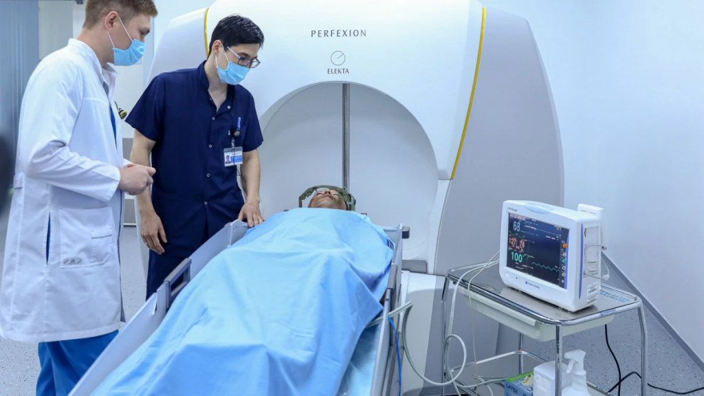 Профответственность медработников будут страховать в Казахстане