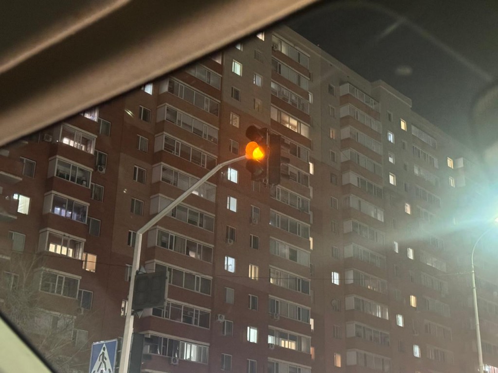 Карагандинцы пожаловались на неработающий светофор