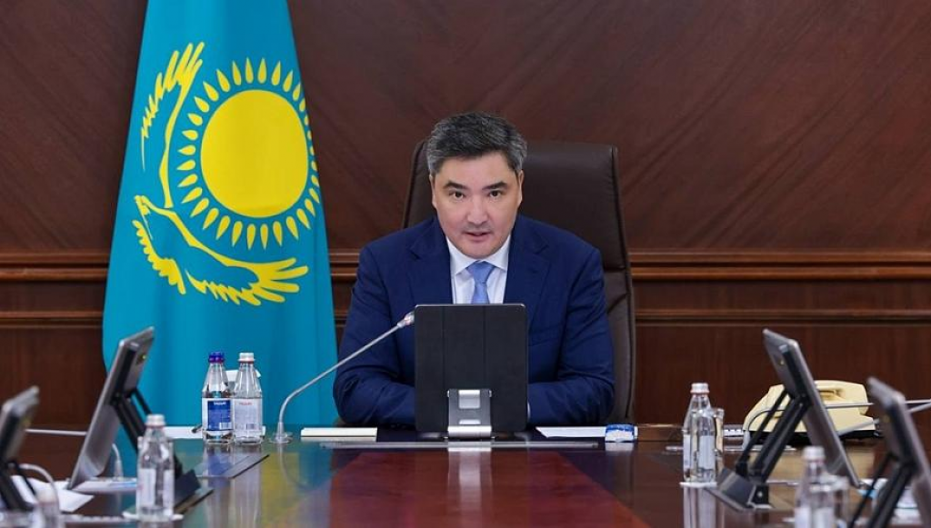 Бектенов дал время до 1 октября на проверку реализации всех автодорожных проектов