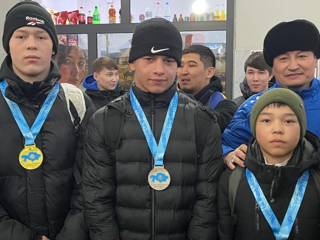 Юные борцы из Караганды завоевали три медали чемпионата Казахстана