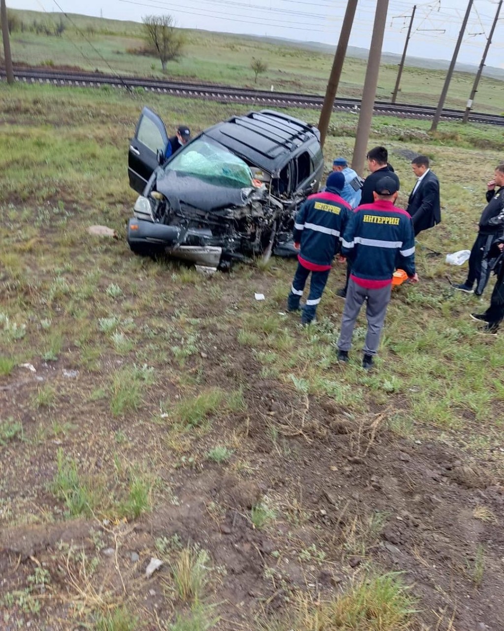 Под Карагандой столкнулись грузовой автомобиль и Lexus