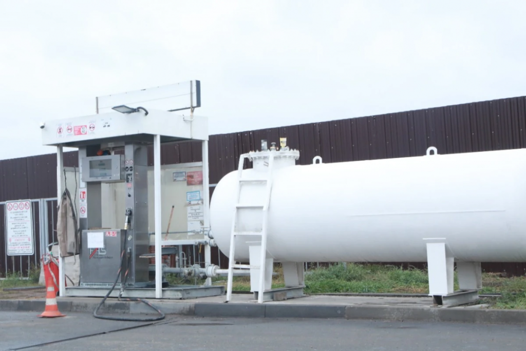 Газдағы автомобильдер санының өсуі Қазақстанда отын тапшылығын тудырды