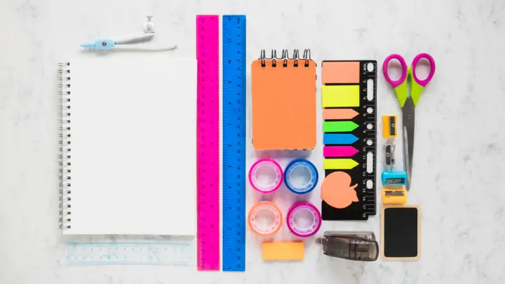 Сборы в школу: как можно сэкономить при покупке канцтоваров и учебных принадлежностей