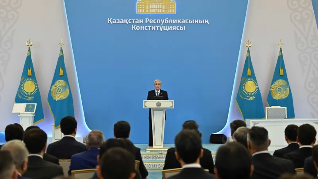 Тоқаев қазақстандықтарды жаңа Конституцияның қабылдануымен құттықтады