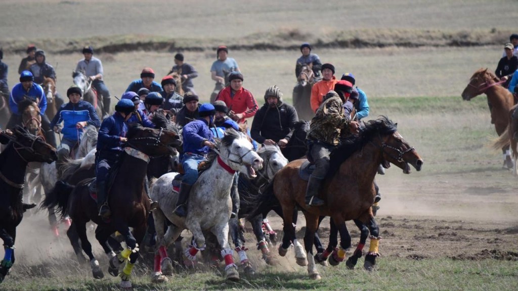 120 спортсменов участвовали в открытом турнире по жаппай көкпар в Абайском районе