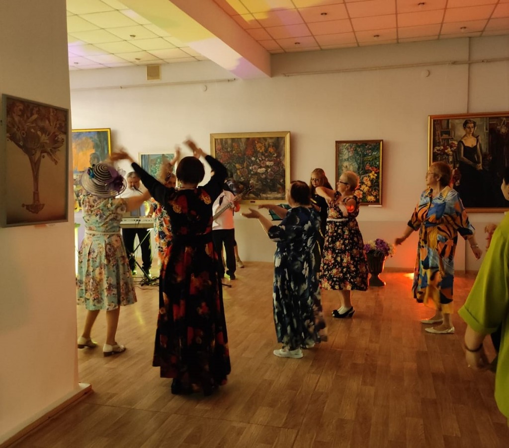 Искусство без границ времени: вечерняя программа в карагандинском музее ИЗО