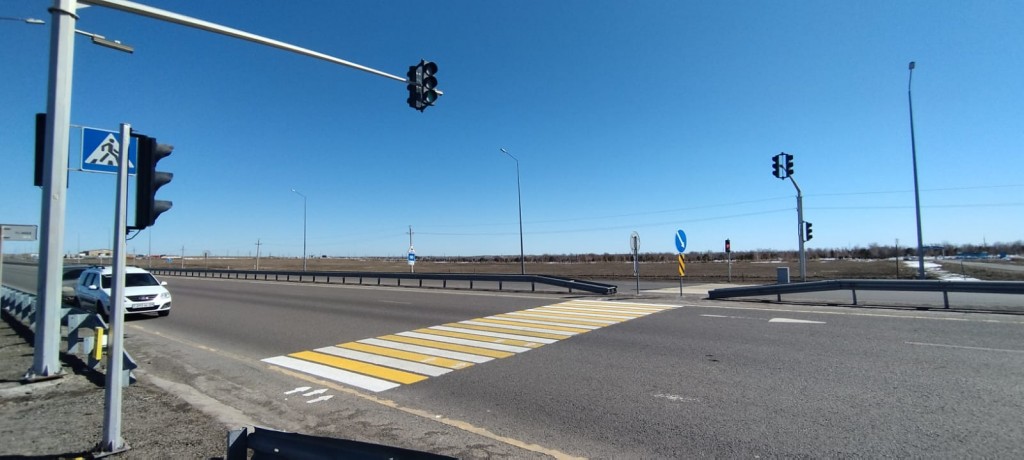 В Караганде на участке дороги Северо-Восточный обход установили светофор