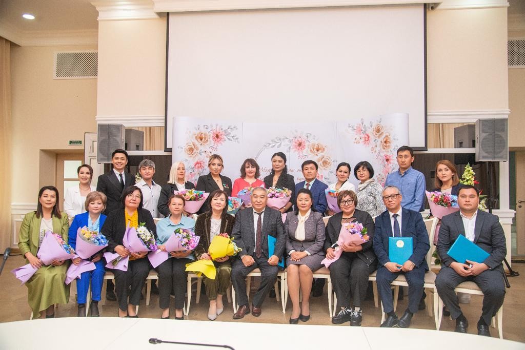 В Караганде наградили лучших работников культуры