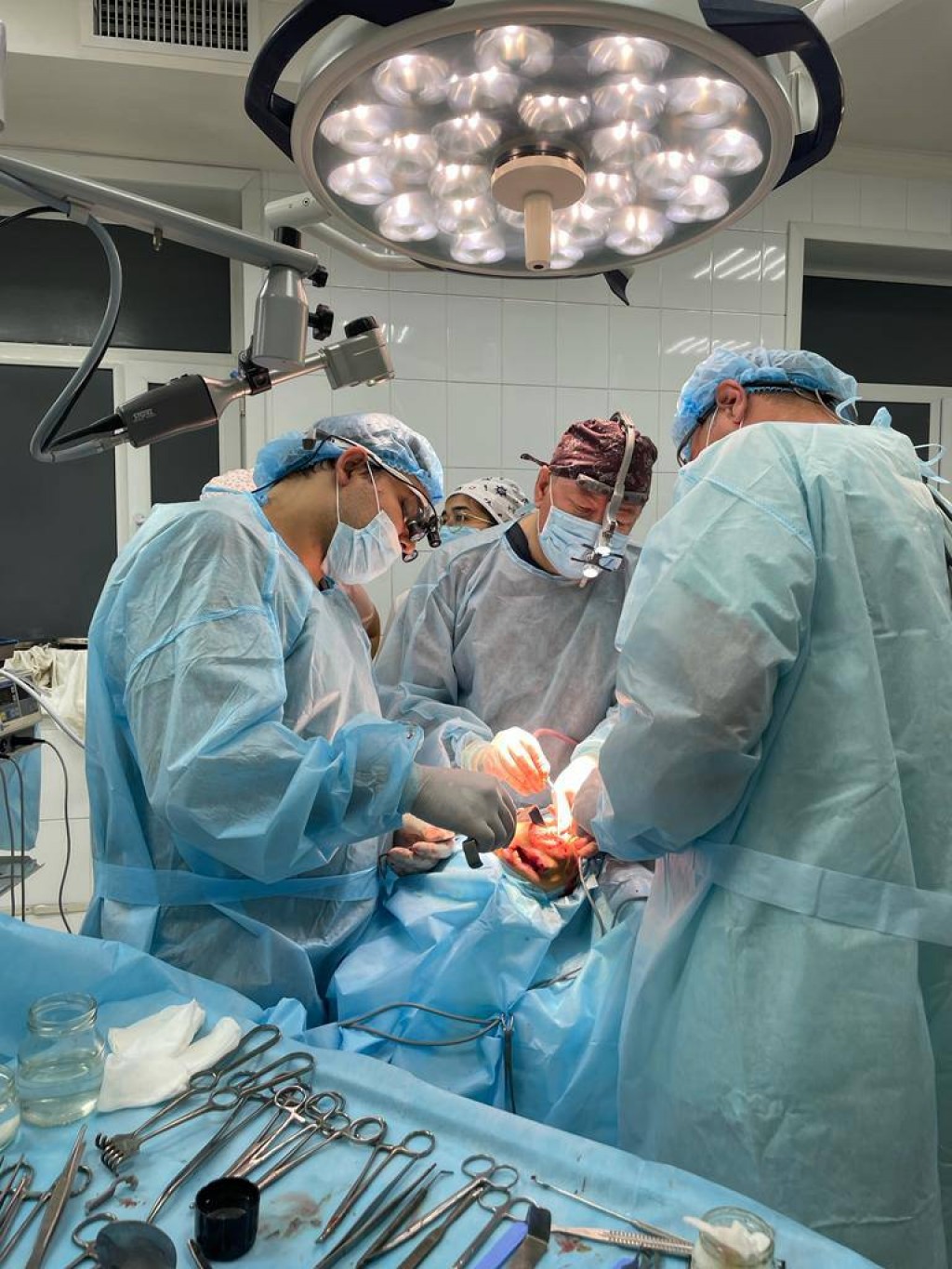 Карагандинские врачи восстановили 25-летней пациентке нижнюю челюсть, пораженную опухолью