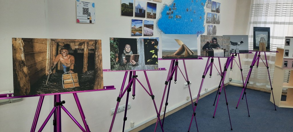 Выставка работ французского фотографа действует в карагандинской библиотеке