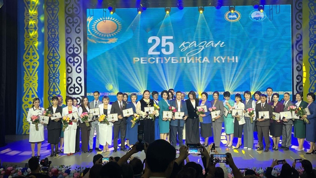 Қарағанды облысының екі мұғалімі 