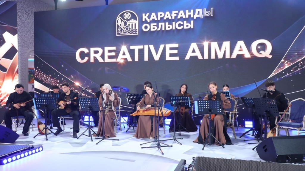 От ремесла до искусственного интеллекта: карагандинские креаторы представили свои работы в Астане