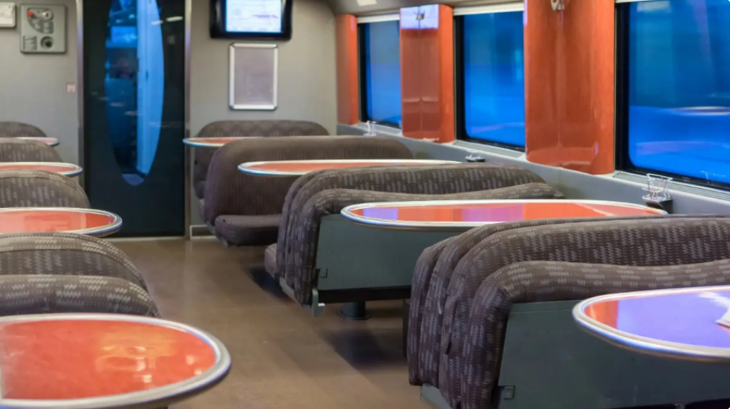 КТЖ изучает возможность отказаться от вагонов-ресторанов в поездах