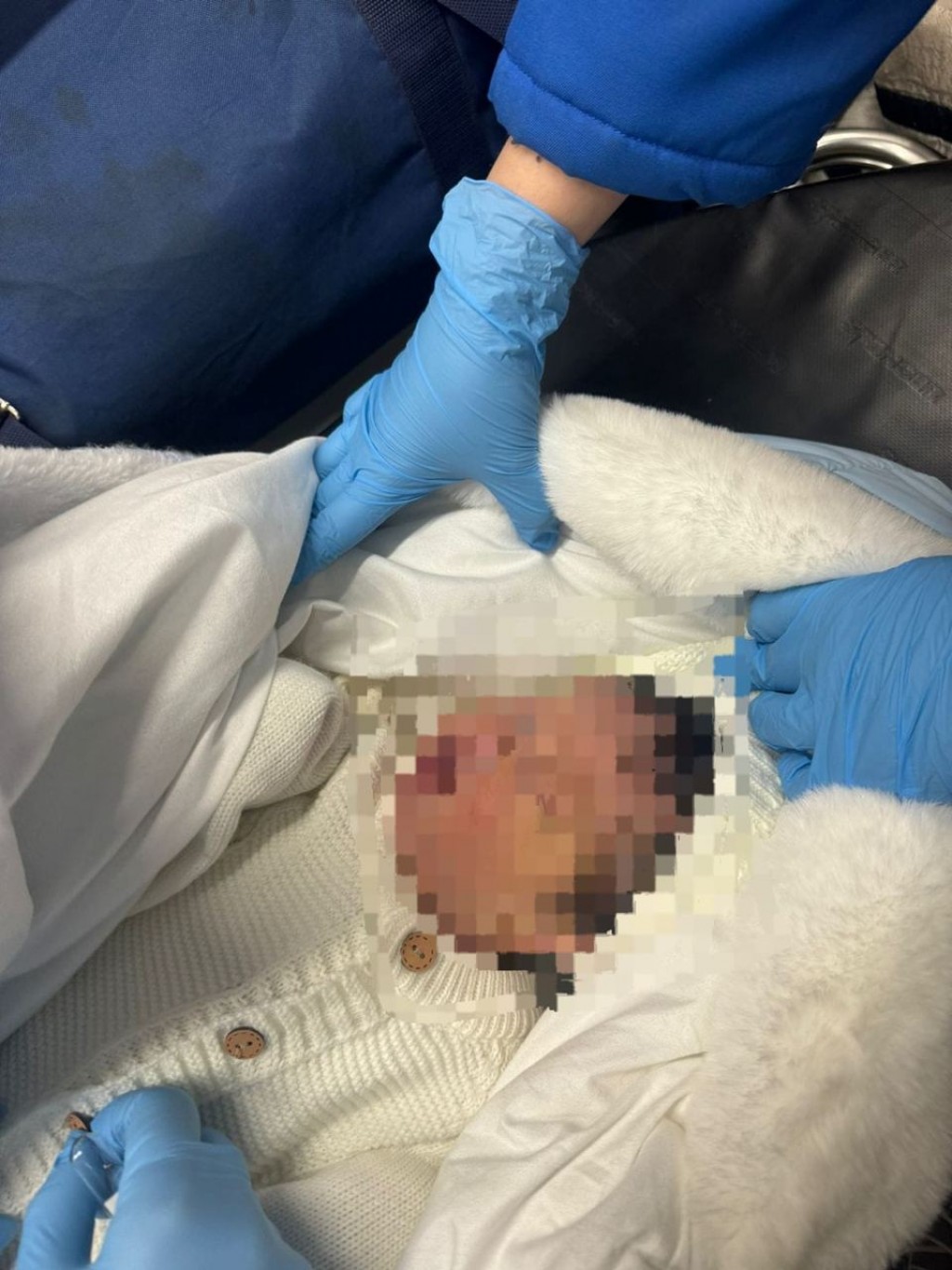 Брошенного младенца нашел карагандинец около подъезда