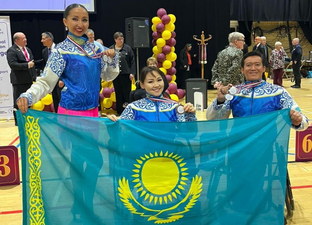 Жасырын түсірілген үйдегі порно